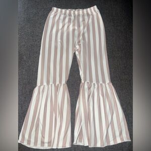 3T girls bell bottom stretch pants. Unknown brand